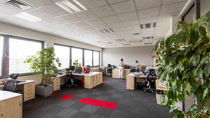 Lighting open office areas at Apator, Poland with Philips lighting solutions