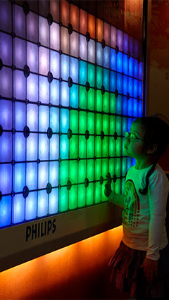 A child is with Imagination Light Canvas by Philips Lighting