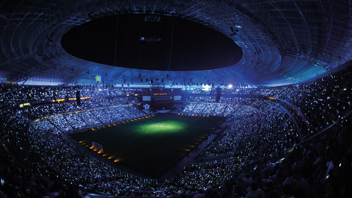 สนามแข่งฟุตบอลภายใต้แสงสว่าง - การใช้งานในสนามกีฬา